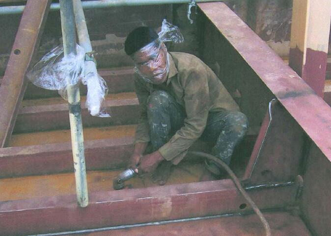 Povinné pojištění si nepořídila více než třetina agentur