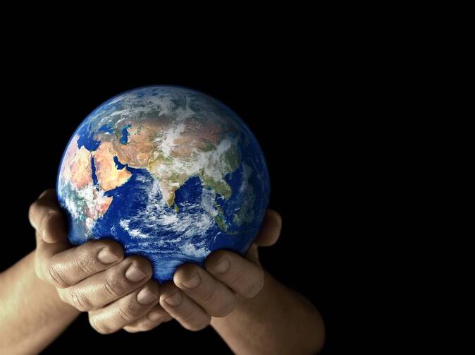 Běžně placené pojistné ve stínu jednorázů