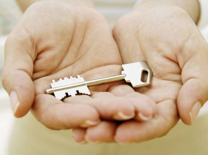 Rumuni chtějí vlastnit domy, ale na pojištění nemyslí