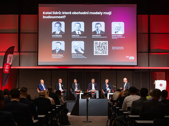 Nejžhavější téma konference FINfest 2025? Toxické produkty a debaty lídrů trhu