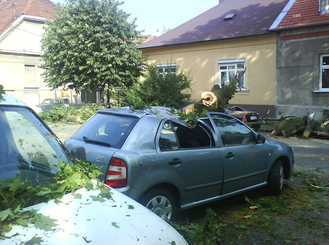 Česká pojišťovna: bouřka přišla na sto miliónů