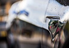Autopilot Tesly selhává: Nový Cybertruck naboural do sloupu