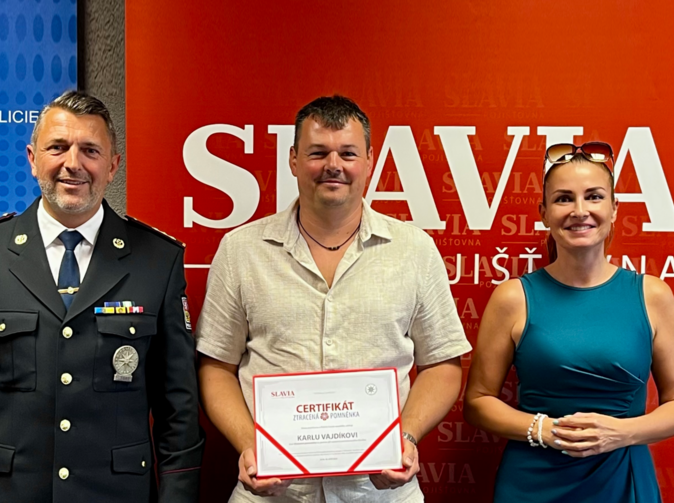 Slavia a Policie ČR ocenily muže, který na Zlínsku zachránil ztraceného seniora