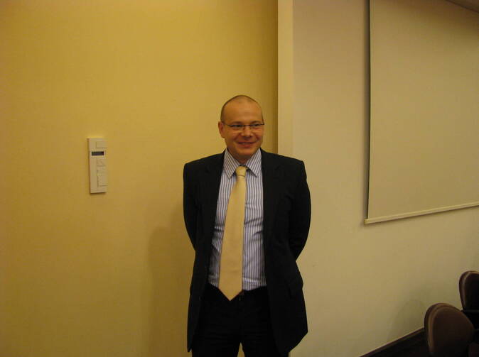 Veřejné zakázky a pojištění: Podjatý makléř – ano, či ne?