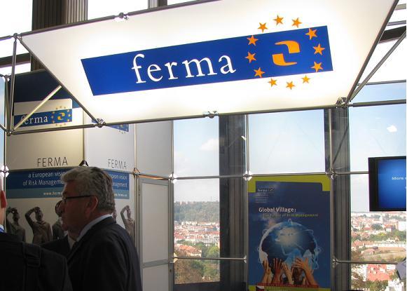 Ratingové agentury a jejich nevěrohodná „tříáčková“ hodnocení