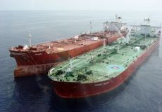 Nová kořist pirátů: Obří ropný tanker s 28 lidmi na palubě