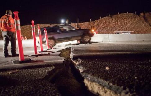 Domy, postižené kalifornským zemětřesením, nejsou pojištěné