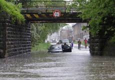 
			Bouře, záplavy a slabá zemětřesení zasáhly Rumunsko 