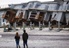 
			Počet obětí bouře Sandy se blíží stovce. Mrtvých stále přibývá