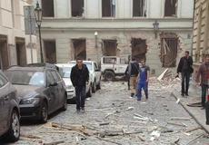Exploze v centru Prahy! Zasypaní lidé pod troskami