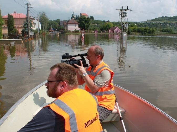 Allianz možná povolá pomoc likvidátorů ze zahraničí