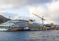 
			Náklady na vyzvednutí Costa Concordia mohou překročit 2 miliardy dolarů.