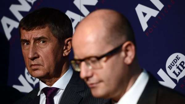 Ministr financí stáhne novelu zákona o zprostředkovatelích z poslanecké sněmovny