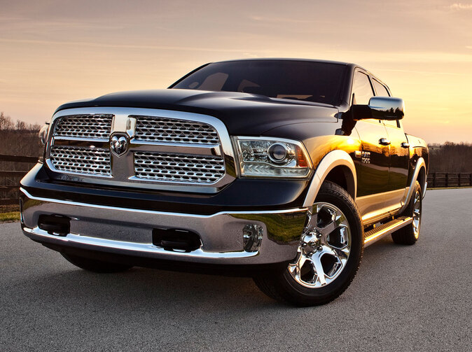 Automobilka Fiat Chrysler stahuje z trhu 843 tis. vozů kvůli vadným airbagům