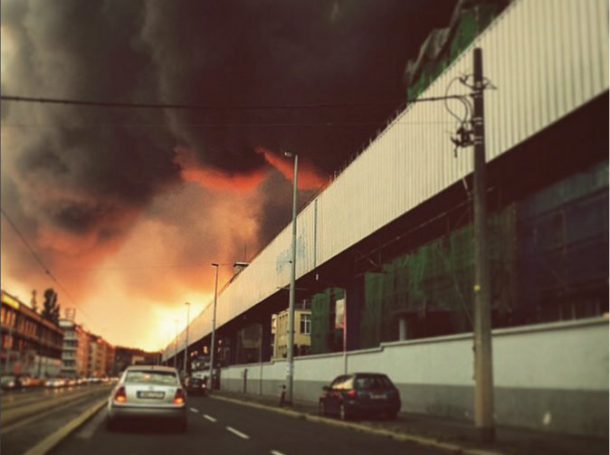 Ve Vysočanech v sobotu hořelo, škody se vyšplhaly na čtvrt miliardy korun