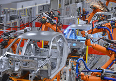 
			Toyota kvůli zemětřesení v Japonsku přijde Toyota o 277 milionů dolarů