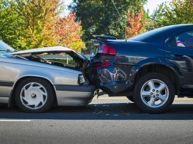 AUTO GO v ceně povinného ručení. Pokryje odtah, nové pneu nebo právní asistenci v zahraničí