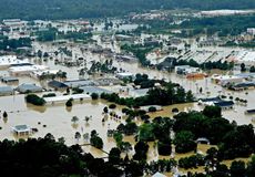 
			Louisiana se vzpamatovává z tisícileté povodně