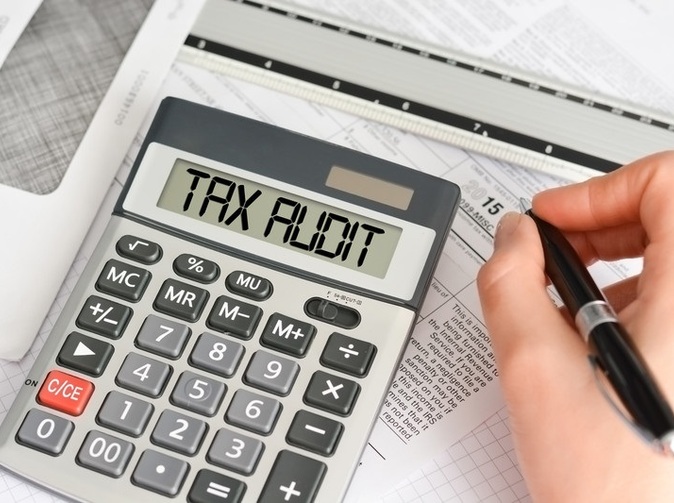 Německo: V prodeji se dostali makléři před banky