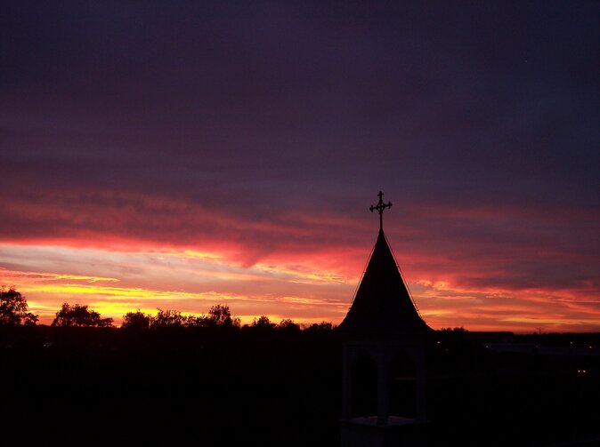 Jen víra nestačí. Církevní subjekty potřebují pojistit