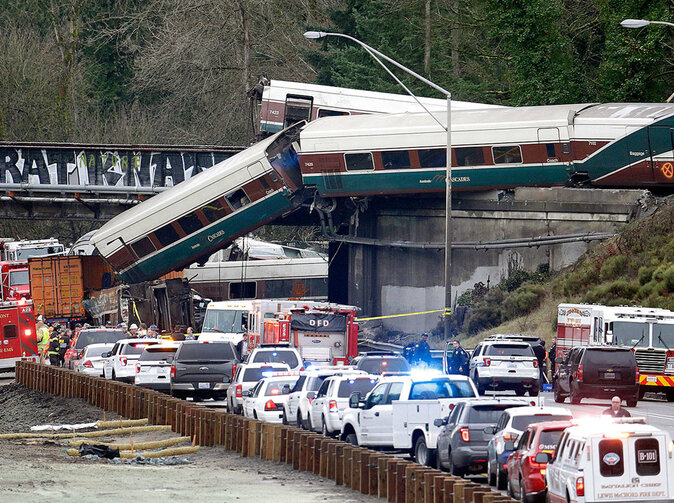 Vlakové neštěstí v Seattlu. Je na vině strojvedoucí?