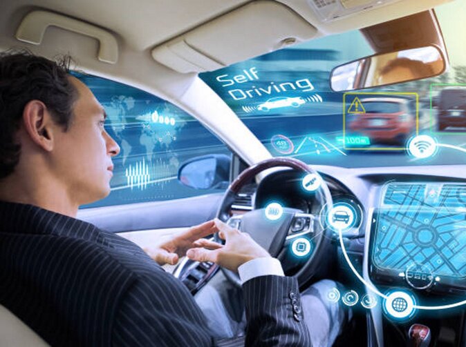 Autonomní vozy a elektromobily moc netáhnou