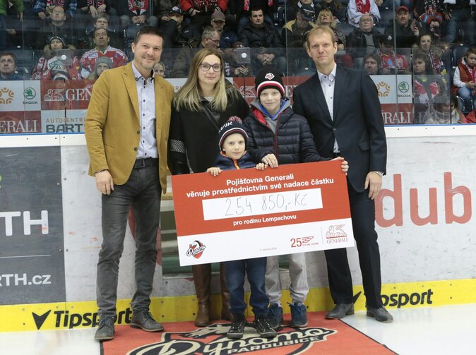 Generali a hokej: Pojišťovna pomáhá zlepšit 14 lidských osudů