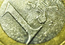 2Q 2022: Allianz reportuje celkové výnosy 8,2 %. AXA má hrubé výnosy 1 %