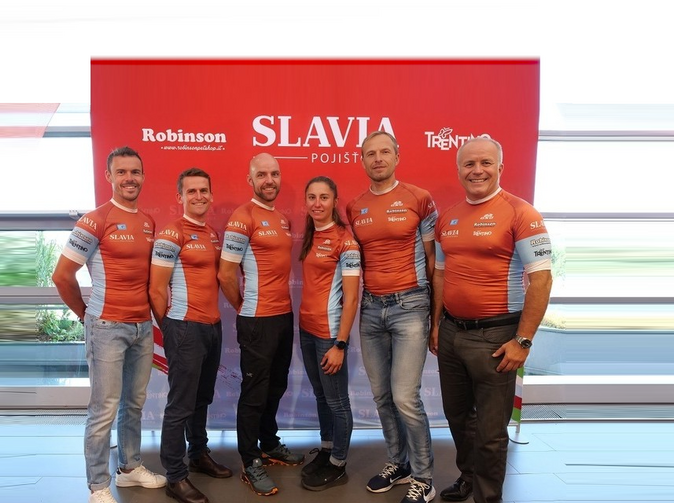 Slavia pojišťovna představila nový mezinárodní tým dálkových běžců