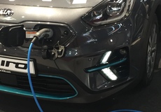 Asistenční společnosti se připravují na růst zásahů u elektromobilů