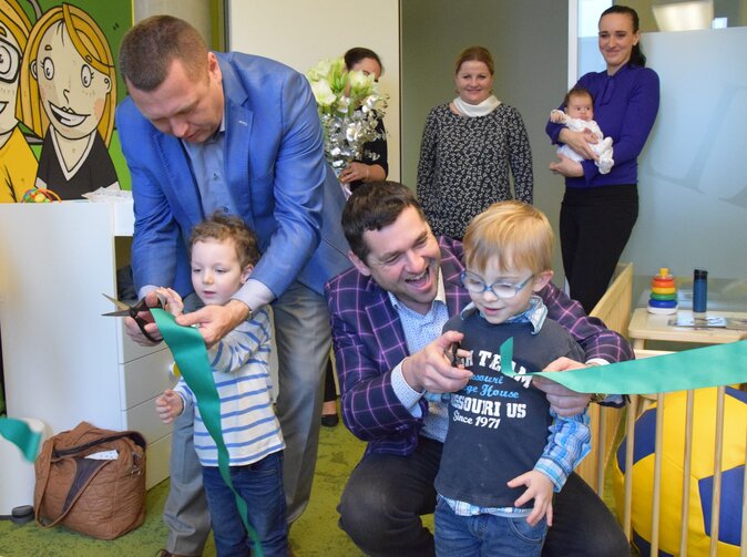 V centrále Kooperativy mají zaměstnanci nový dětský koutek