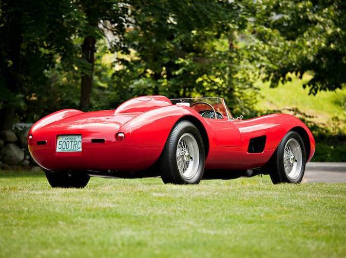 Podivný právní spor o ukradené ferrari