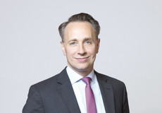 Představenstvo AXA podpořilo Thomase Buberla ve vrcholné funkci