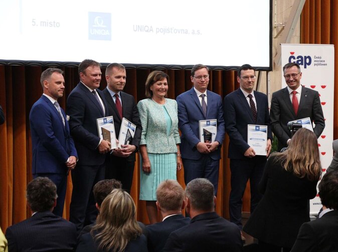 Česká podnikatelská pojišťovna získala v anketě Pojišťovna roku tři zlaté