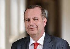 Rektor Univerzity Karlovy: Restriktivní opatření devastují českou společnost