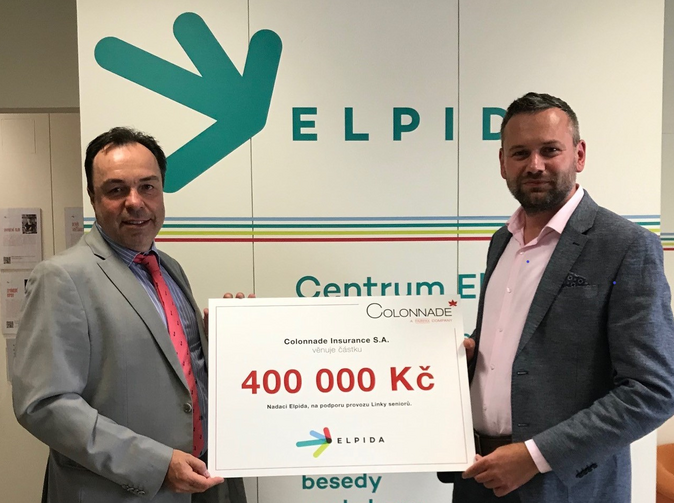 Colonnade Insurance darovala 800 000 Kč neziskovým organizacím