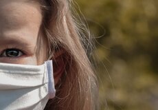 Epidemie přinesla farmaceutickým společnostem výnosy 40 miliard $!
