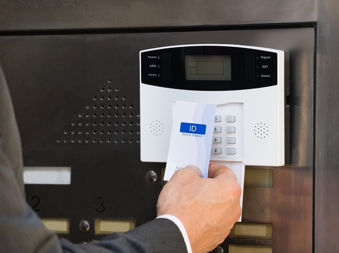 Ostraha firemních objektů se bez alarmů neobejde. Navíc ušetříte na pojištění