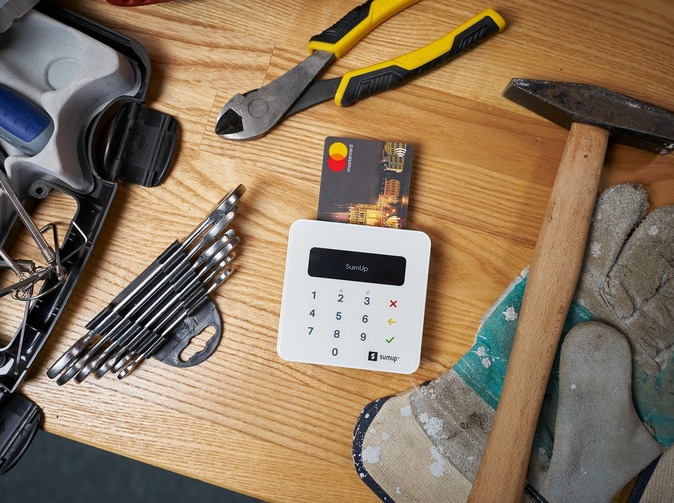 Zpráva o výkonu dohledu nad finančním trhem: Jak ČNB hodnotí distributory?