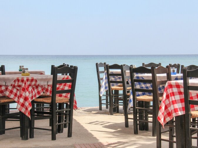 Češi jezdí na zahraniční dovolenou pojištěni nejčastěji rovnou od cestovky