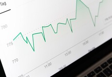 Nevíte, jak se zabezpečit na důchod? Naučte se hospodařit s úsporami