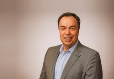 Po Dominiku Štrosovi přichází nová éra. Kdo povede Colonnade Insurance?