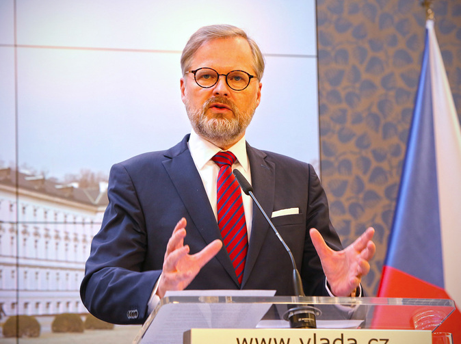 Vláda ČR: Nadnárodní skupiny odvedou minimální daň 15 %. Rozhodnutí o POV nepadlo