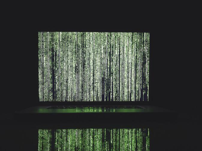 Umělá inteligence v kyberbezpečnosti: Spojenec i nepřítel v jednom