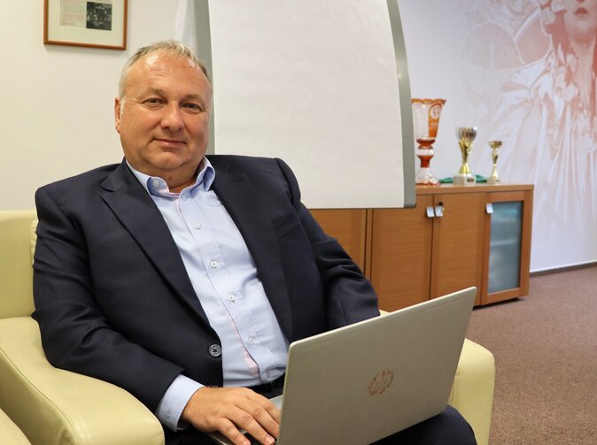 Karel Waisser: Pojišťovny už rok čekají na odstranění monopolu