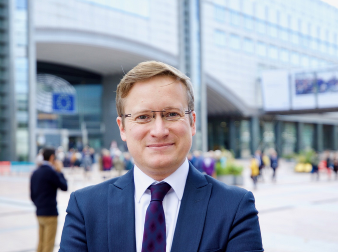 Glosa Ondřeje Kovaříka: Má Macronova přestávka v Green Dealu smysl?