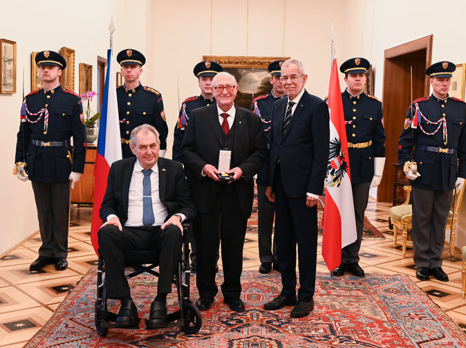 VIG: Günter Geyer obdržel vysoké české vyznamenání 