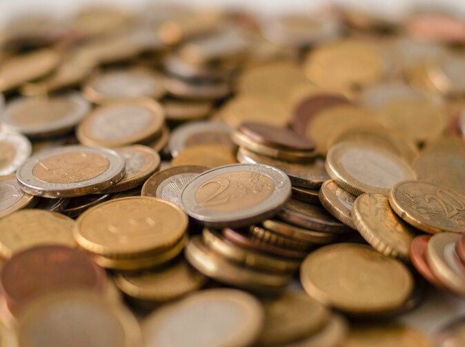 Česká národní banka snížila úrokovou sazbu na 4,25%