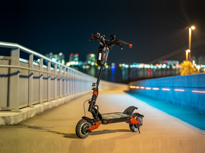 Pillow jako první nabídne povinné ručení pro koloběžky