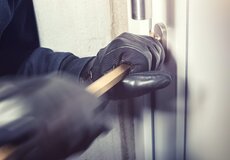 
			UNIQA uchránila 100 milionů korun před nepoctivci. Jakým způsobem se podvádí?